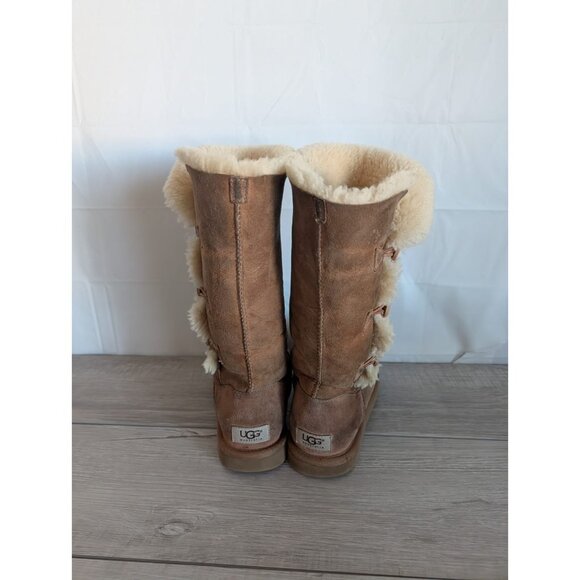 UGG Women’s Tall Chestnut Brown Bailey Button Triplet II Size 7 - Flaw - Picture 3 of 7